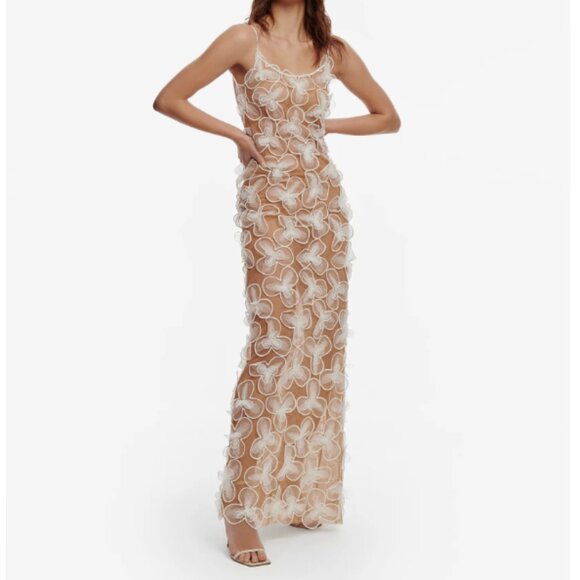 SELEZZA -Astrid Maxi Dress in White - Picture 1 of 2